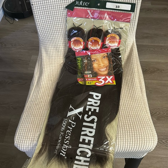 Outre Braids X-Pression Kanekaion 3X Pre Stretched Braid 42" (5-Pack, 33) - Picture 2 of 5